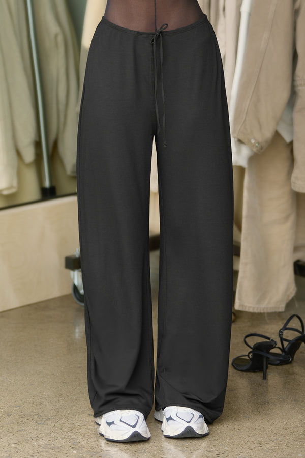 Relaxed Straight Leg Pant